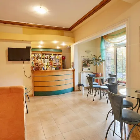 Хотел балнеохотел люляци Врабище