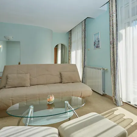 балнеохотел люляци Хотел 3*