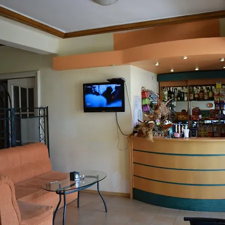 Хотел балнеохотел люляци